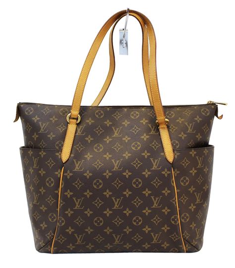 who made louis vuitton handbags